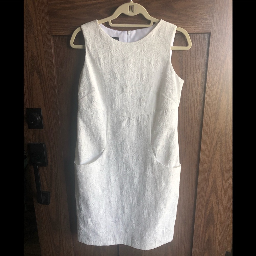 I.N. Studio white dress. Size 8.